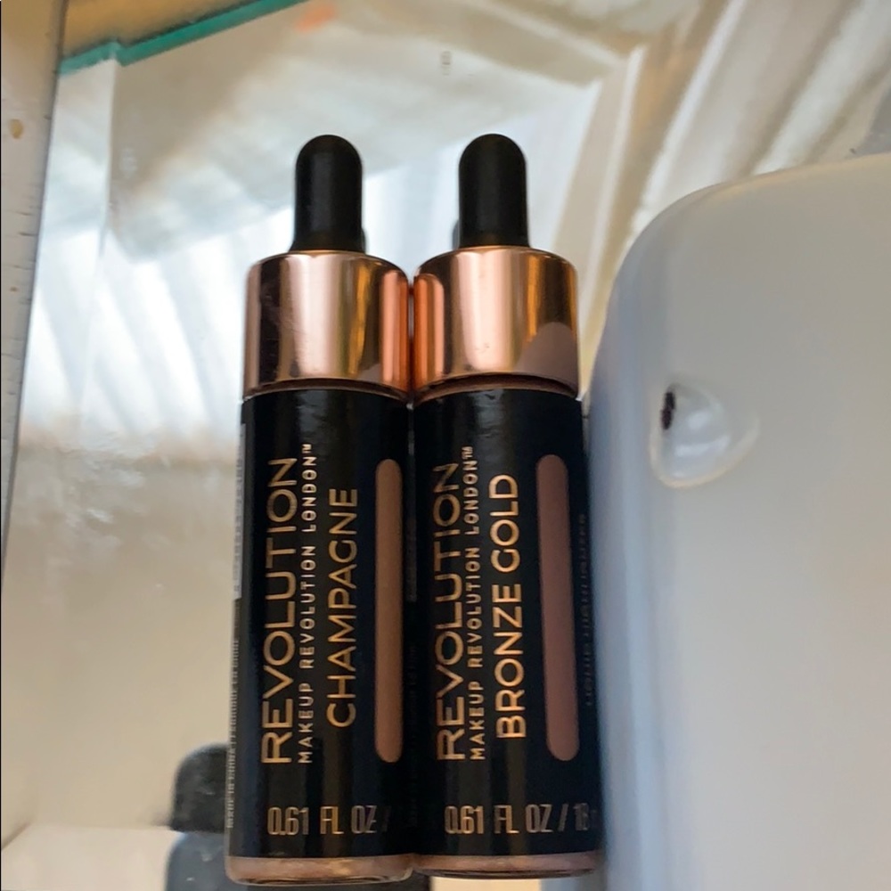 Bundle Revolution Liquid Highlighters